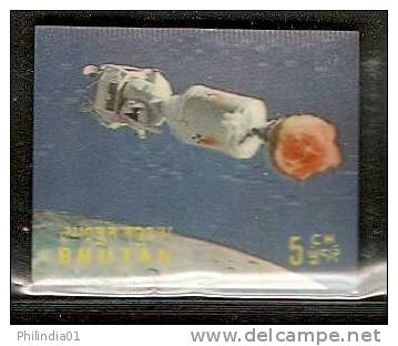 Bhutan 1967 Space Shuttle Astronauts Lunar Exotica 3D Stamp # 2389