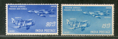 India 1958 Indian Air Force Silver Jubilee Aeroplane Phila-332-33 MNH